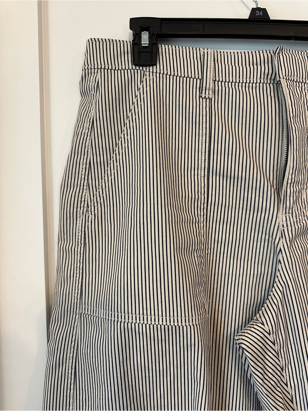 GAP Women’s Pinstripe barrel pants - Black & White - Picture 2 of 9